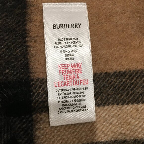 Iconic Burberry Cashmere Scarf - Picture 4 of 4